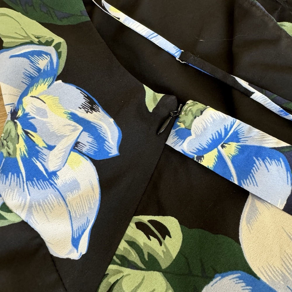 Banana Republic Dress 8 Tall Black Blue Floral Asymetrical Hawaiian Travel - Picture 6 of 12